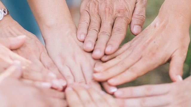 De sosiale prinsippene er oversatt til norsk