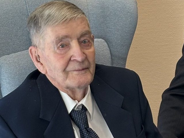 Gratulerer til William Nordgård, Menighetens eldste.
