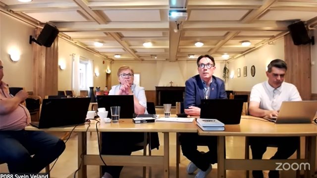 Årskonferansen avviste mistillit og sterk kritikk mot hovedstyret